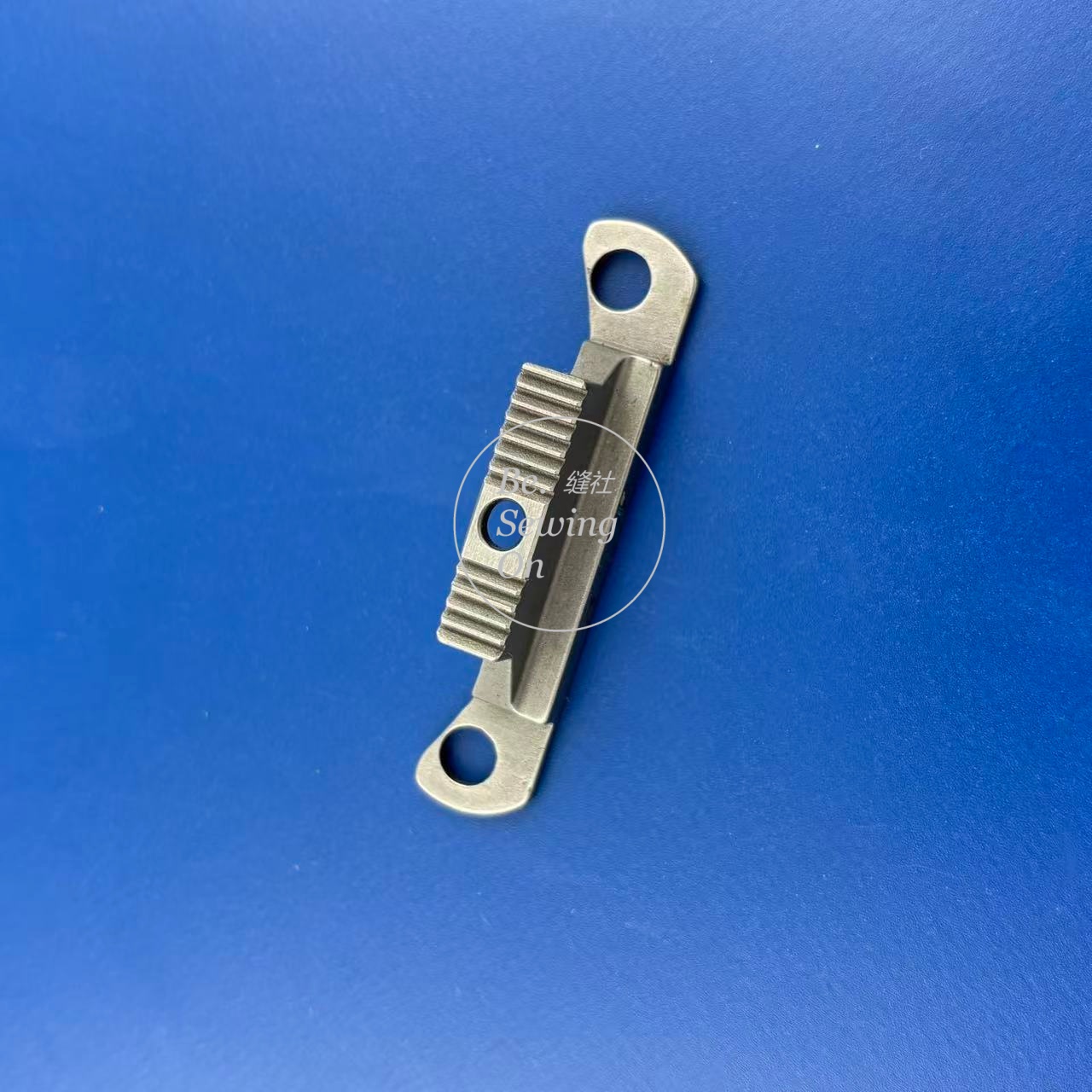 402-21224 Throat Plate 402-211 - Leather Needle Heavy review and price